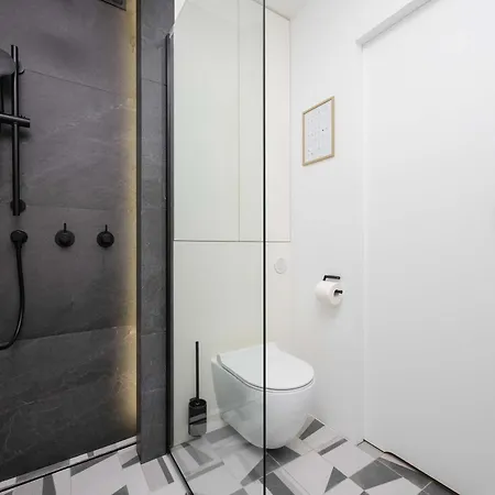 Grzybowska Modern In The Center Of By Renters Warsaw