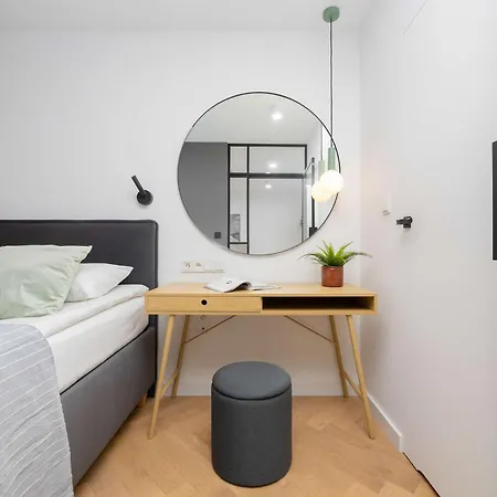Grzybowska Modern In The Center Of By Renters *