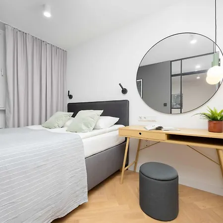 Grzybowska Modern In The Center Of By Renters Warsaw